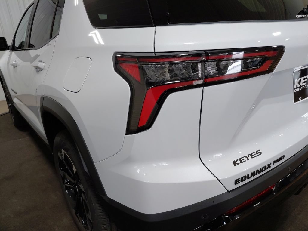New 2027 Chevrolet Equinox RS AWD/4WD image 16