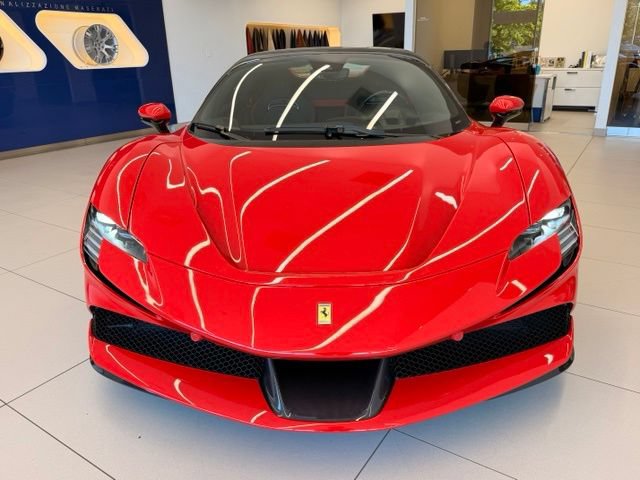 Used 2023 Ferrari SF90 Spider AWD/4WD image 4