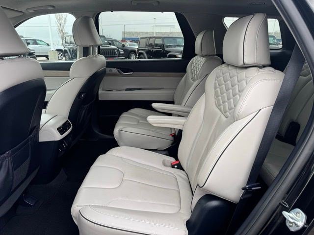 Used 2021 Hyundai Palisade Limited image 30