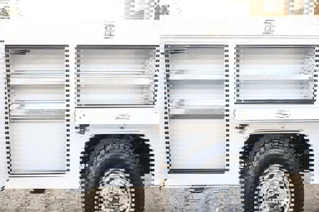 New 2026 Ford F250 XL w/ XL Chrome Package image 15