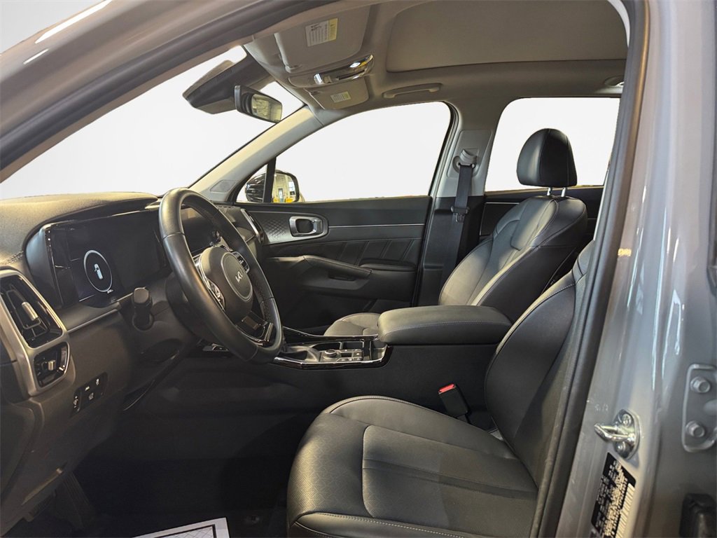 Certified 2023 Kia Sorento SX image 12
