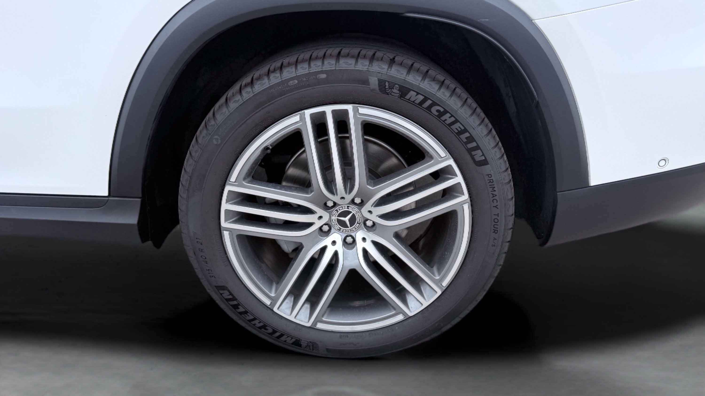 Used 2024 Mercedes-Benz GLS 450 4MATIC image 19