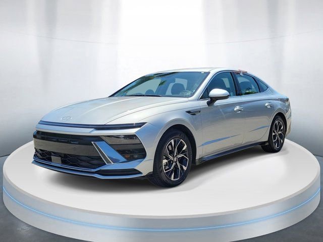Certified 2025 Hyundai Sonata SEL FWD image 2