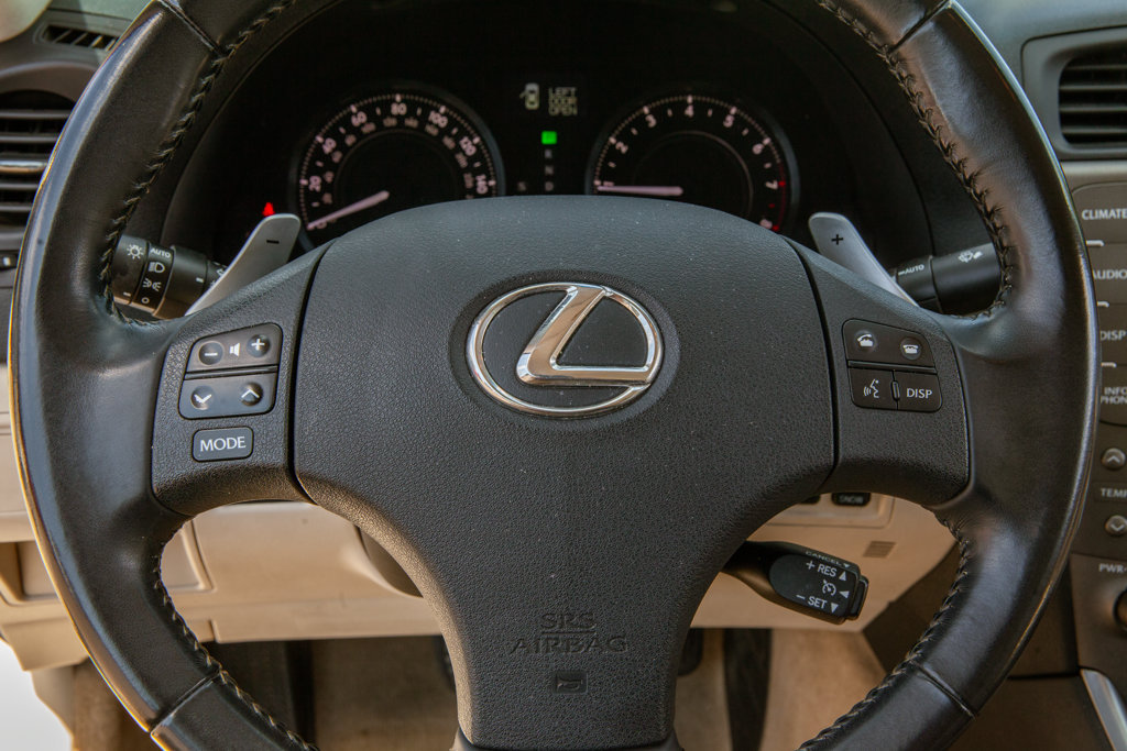 Used 2010 Lexus IS 250C RWD image 15