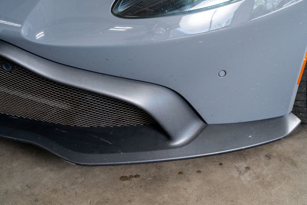 Used 2020 Aston Martin V8 Vantage Coupe image 14