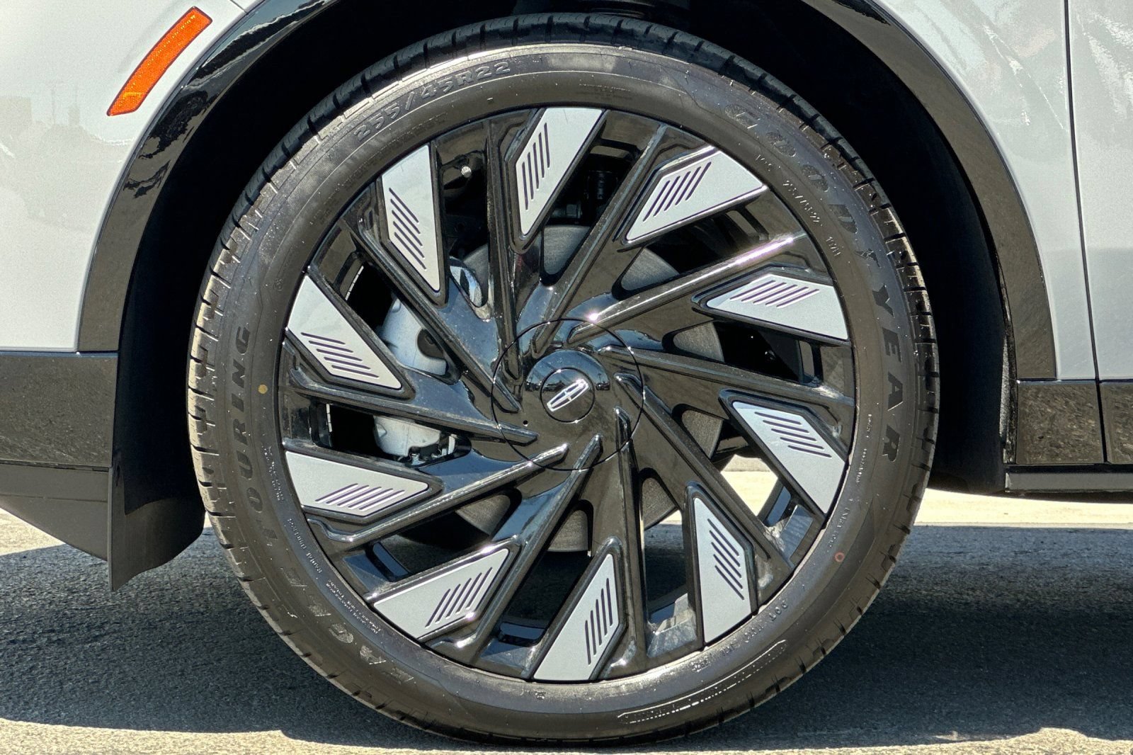 New 2026 Lincoln Nautilus Reserve AWD/4WD image 25