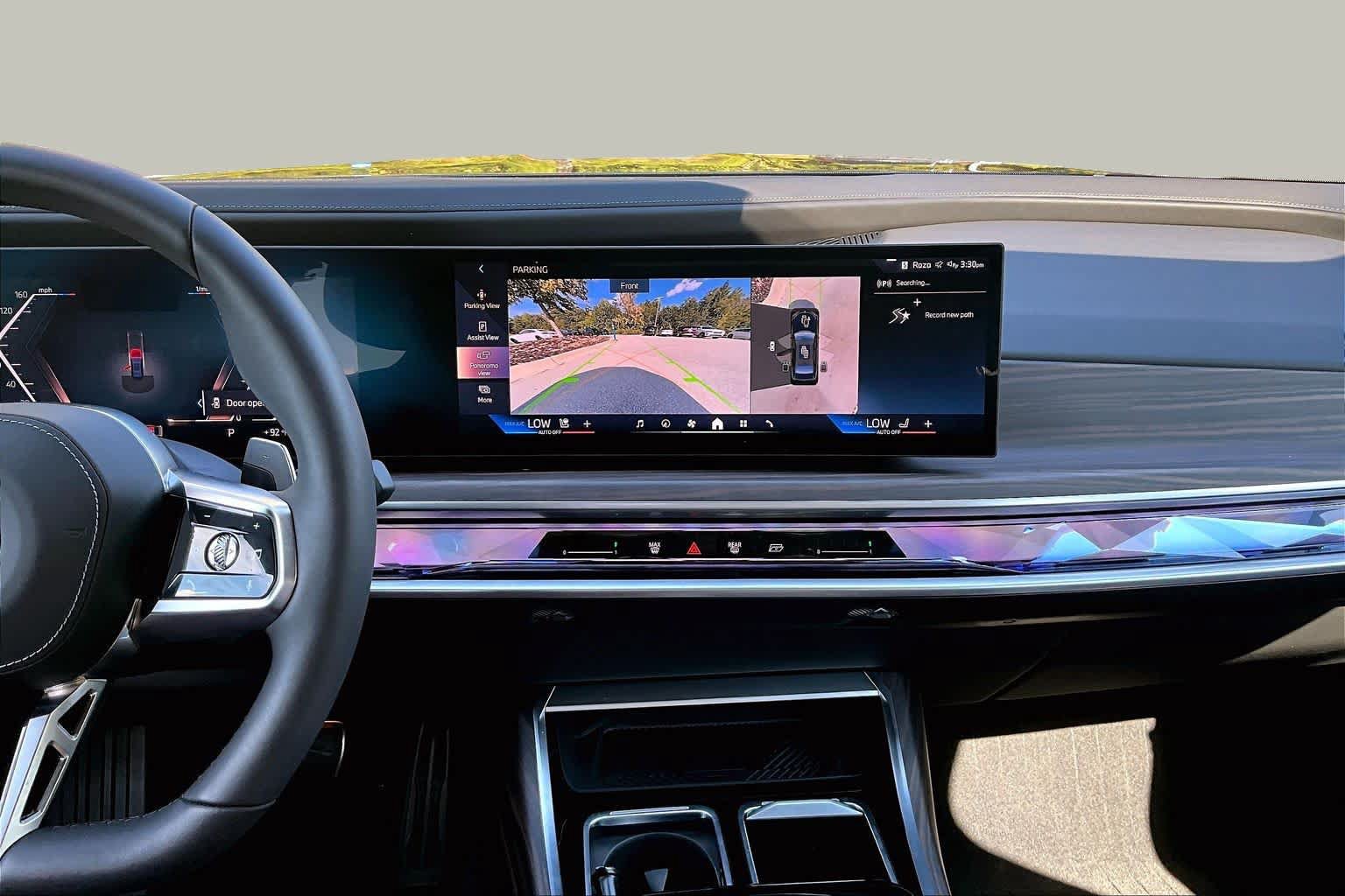 Used 2025 BMW 740i w/ Premium Package RWD image 6