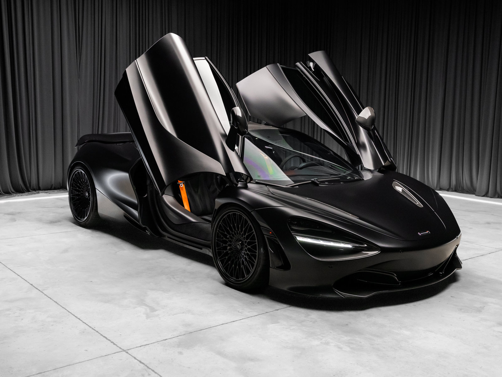Used 2018 McLaren 720S RWD image 38