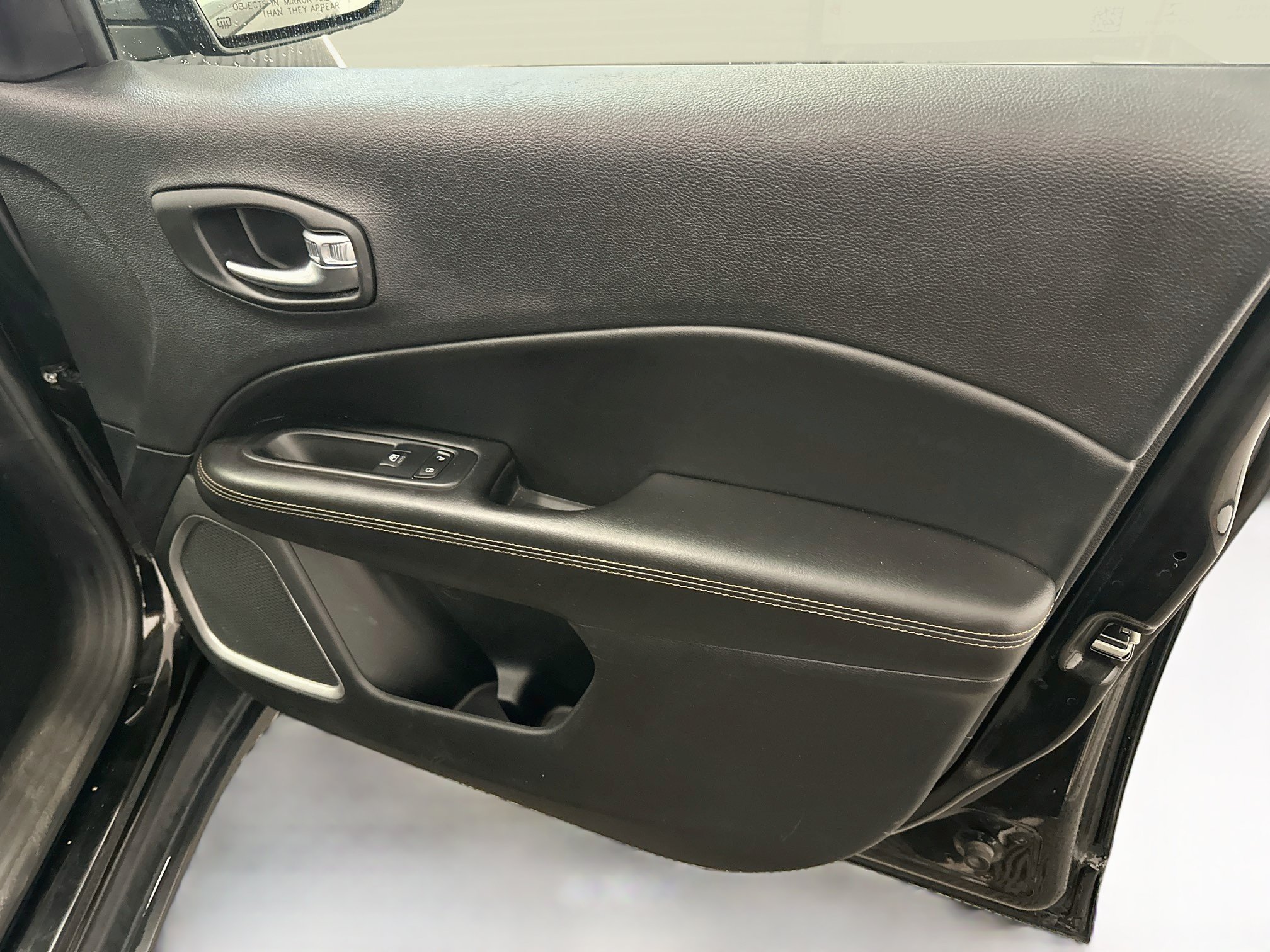 Used 2019 Jeep Compass Limited AWD/4WD image 33