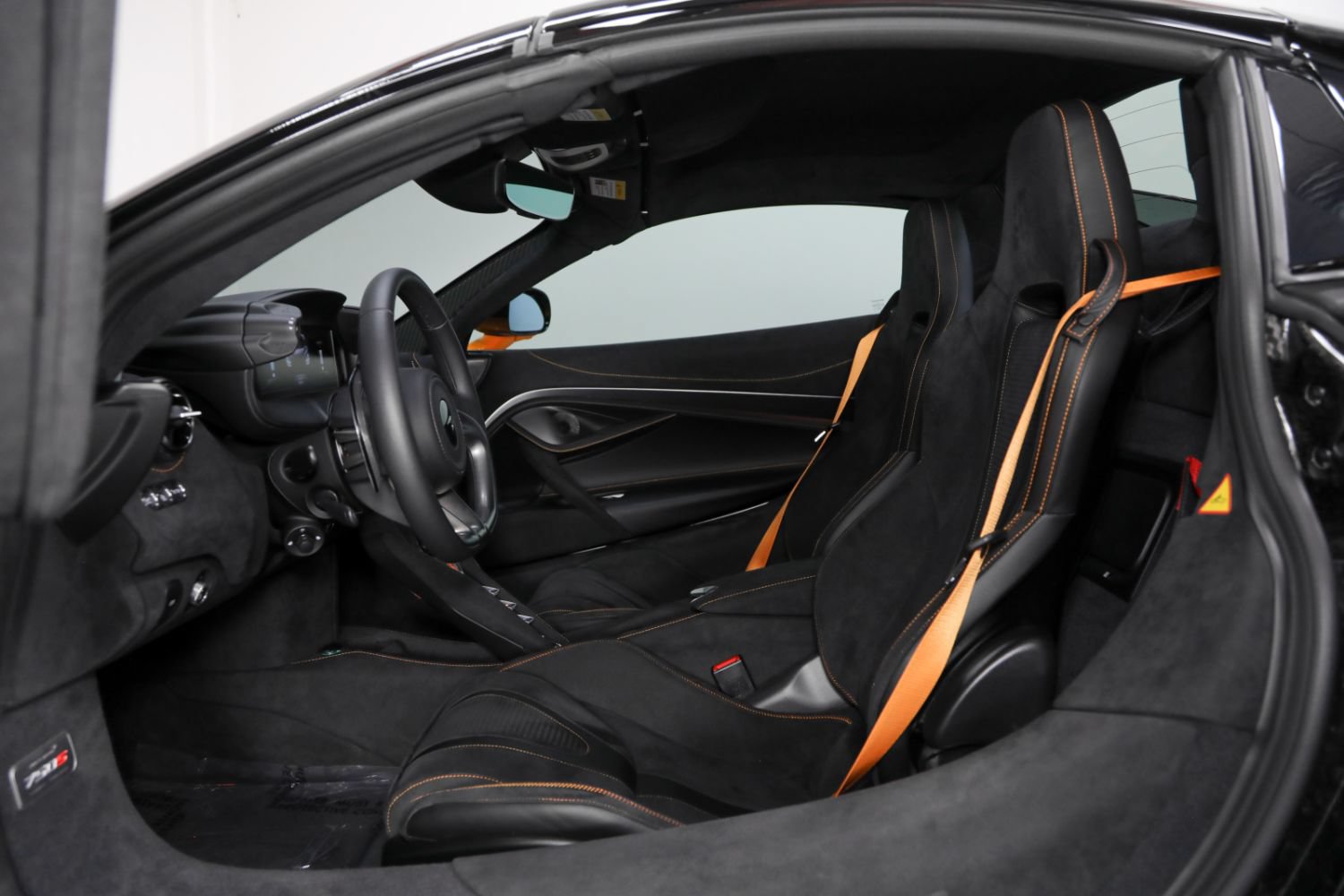 Used 2026 McLaren 750S Spider RWD image 38