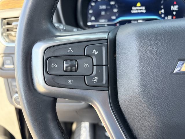 Used 2023 Chevrolet Suburban Premier image 8