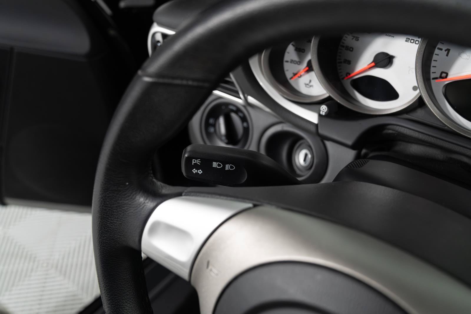 Used 2005 Porsche 911 Carrera S RWD image 34