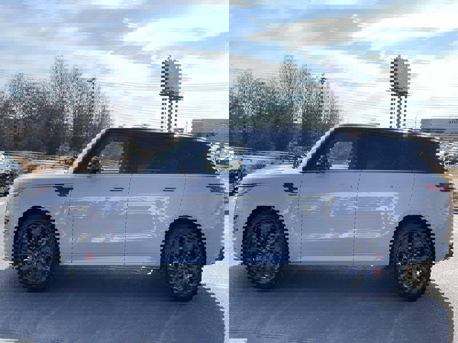 Used 2024 Land Rover Range Rover Sport Dynamic SE image 4