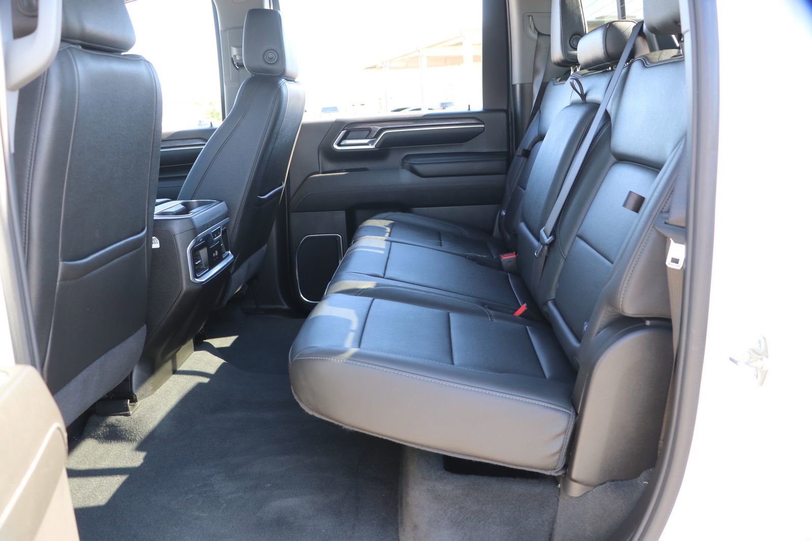 Used 2025 Chevrolet Silverado 2500 LTZ w/ LTZ Premium Package image 30