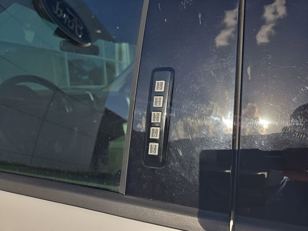 Used 2015 Ford F150 XLT w/ Equipment Group 302A Luxury image 17