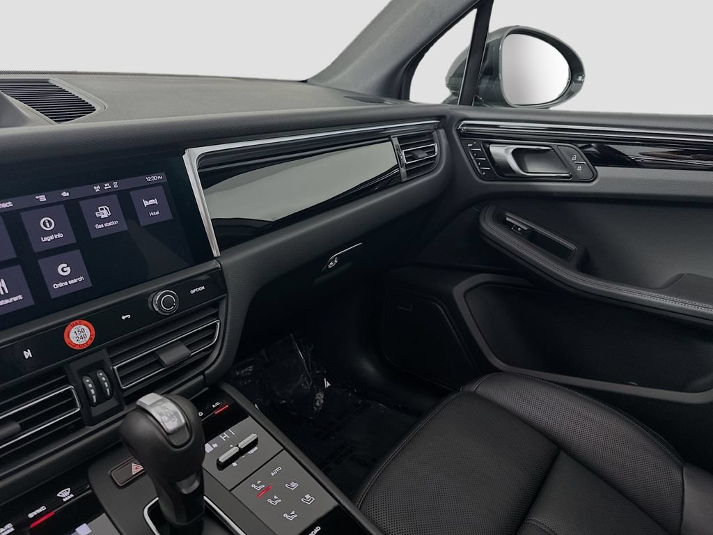 New 2025 Porsche Macan AWD/4WD image 26