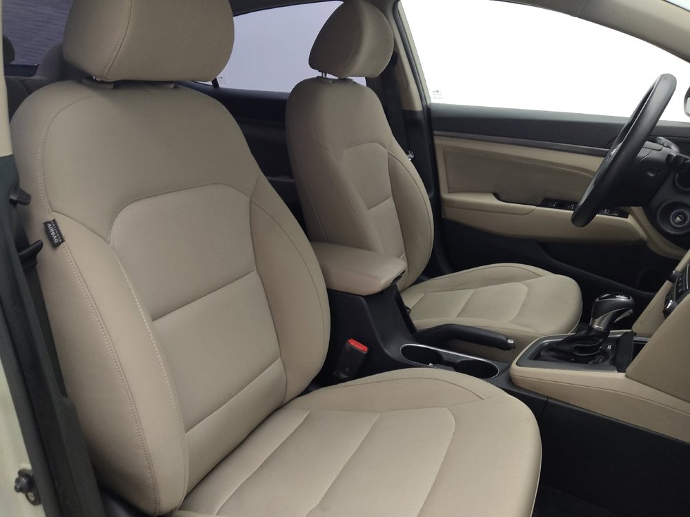 Used 2017 Hyundai Elantra SE image 21