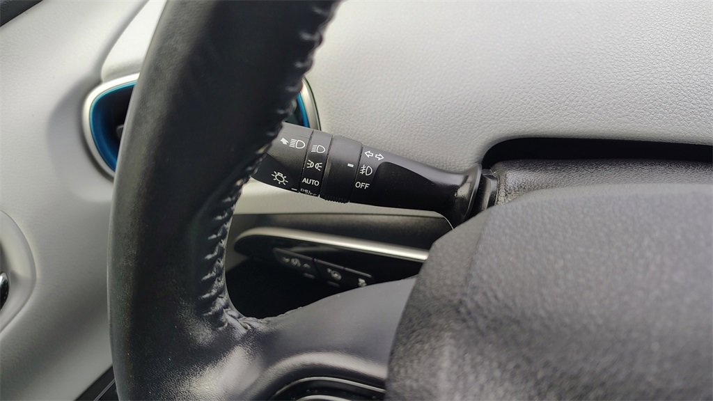 Used 2020 Toyota Prius XLE image 16