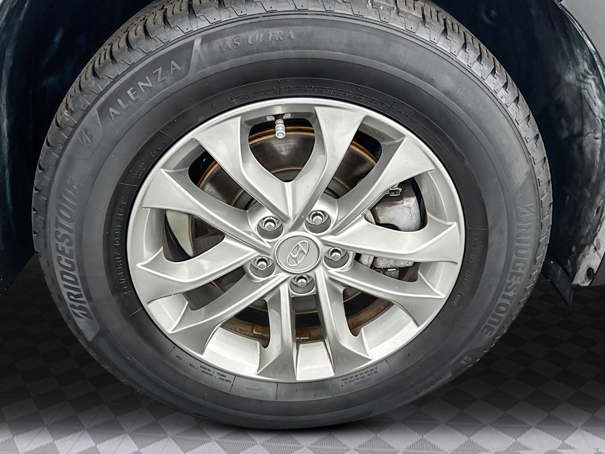 Used 2019 Hyundai Santa Fe SE image 30