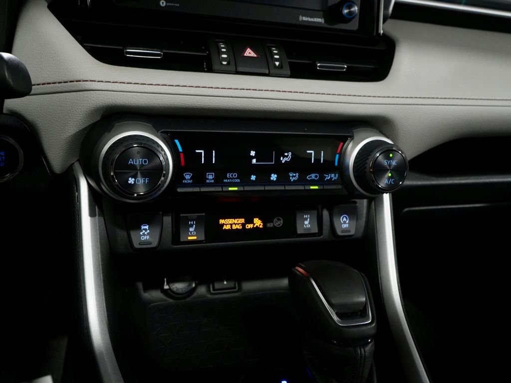 Used 2022 Toyota RAV4 XLE Premium image 21