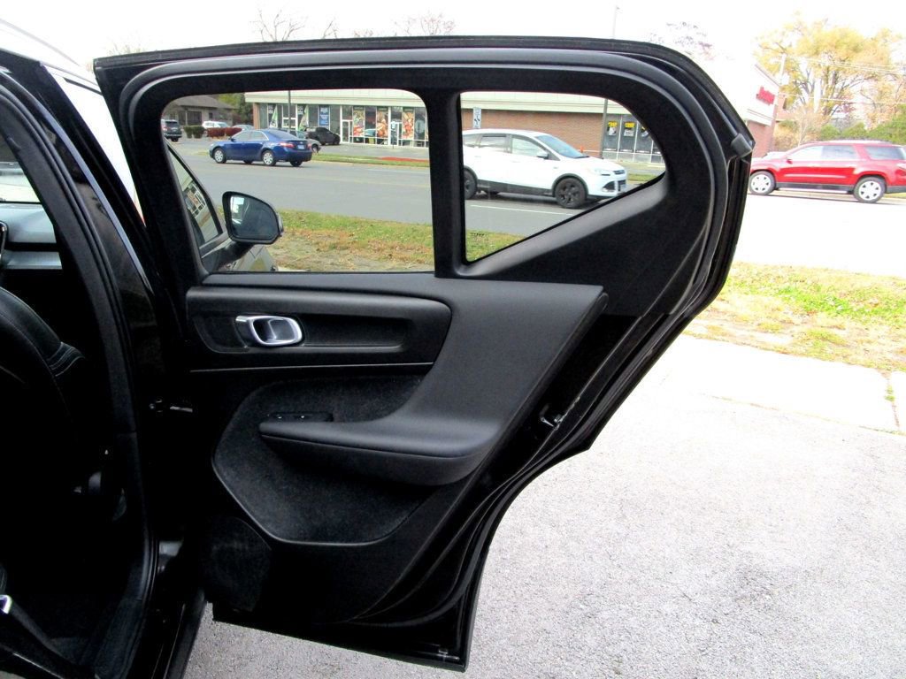 Used 2020 Volvo XC40 T5 Momentum w/ Protection Package Premier AWD/4WD image 36