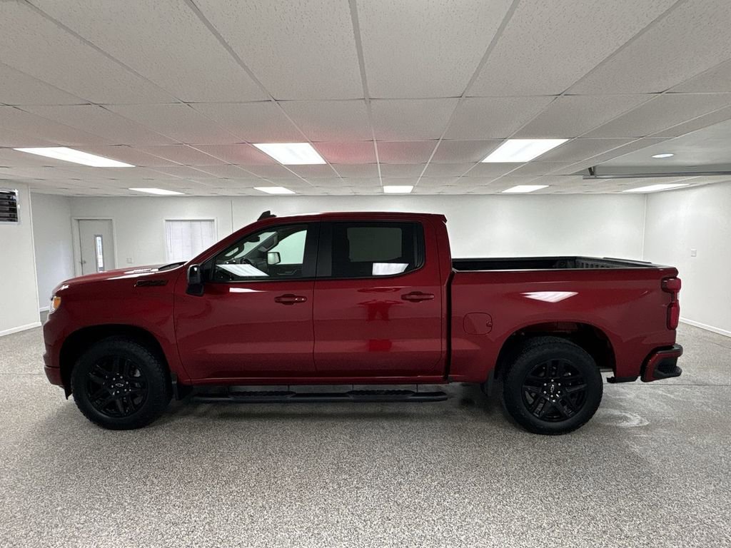 Used 2024 Chevrolet Silverado 1500 RST w/ Z71 Off-Road Package image 5