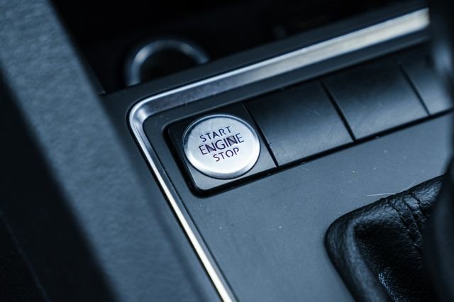 Used 2017 Volkswagen Jetta SE image 18