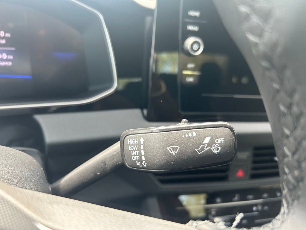 Used 2025 Volkswagen Jetta Sport image 23