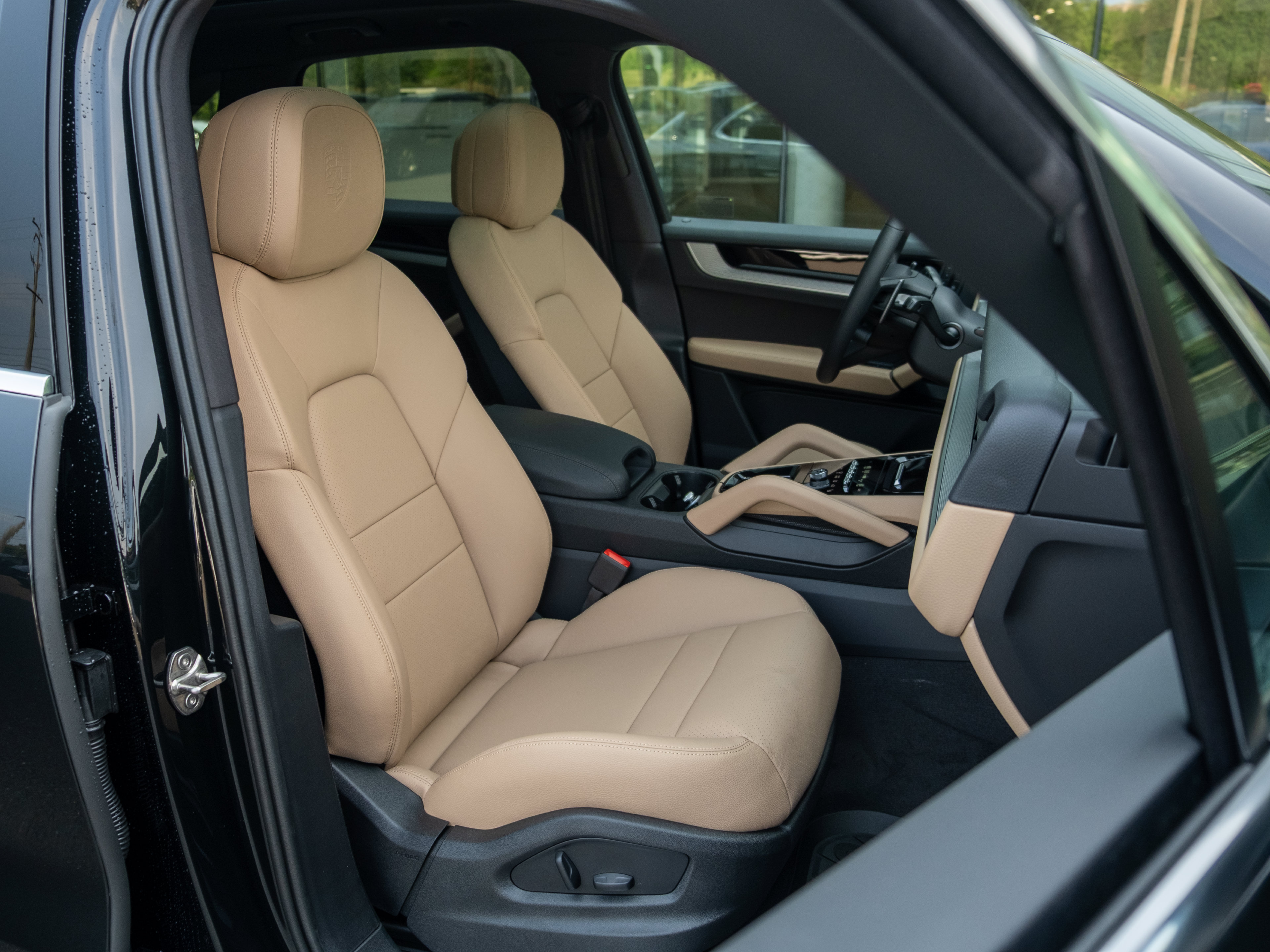 New 2026 Porsche Cayenne AWD/4WD image 38