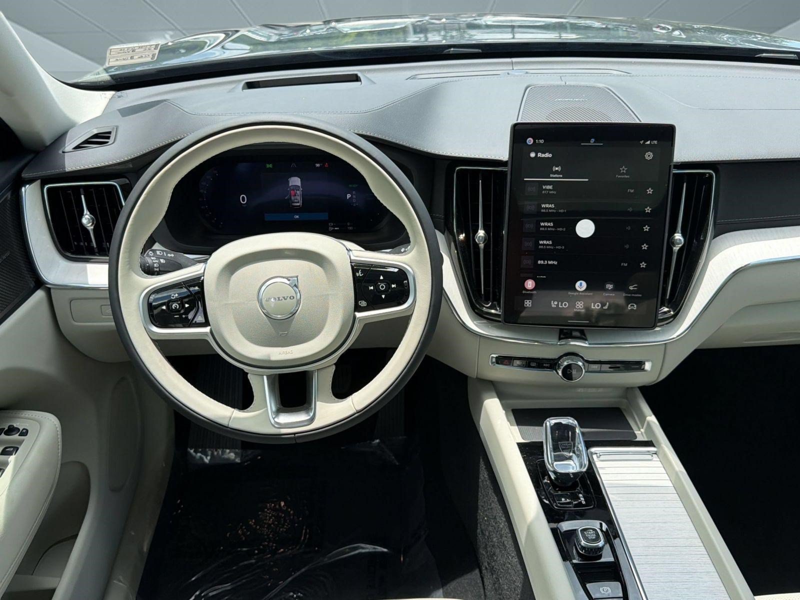 New 2026 Volvo XC60 T8 Ultra w/ Protection Package Premier AWD/4WD image 29