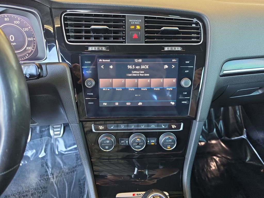 Used 2019 Volkswagen Golf R 4-Door image 14