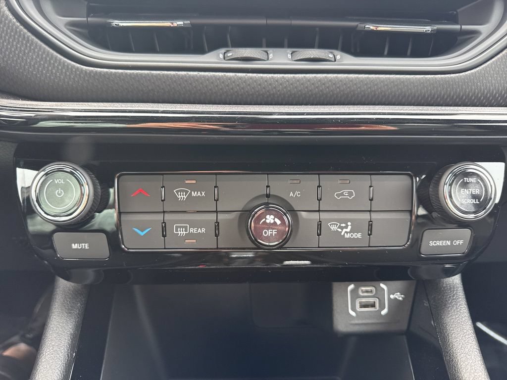 New 2026 Jeep Compass Latitude AWD/4WD image 16