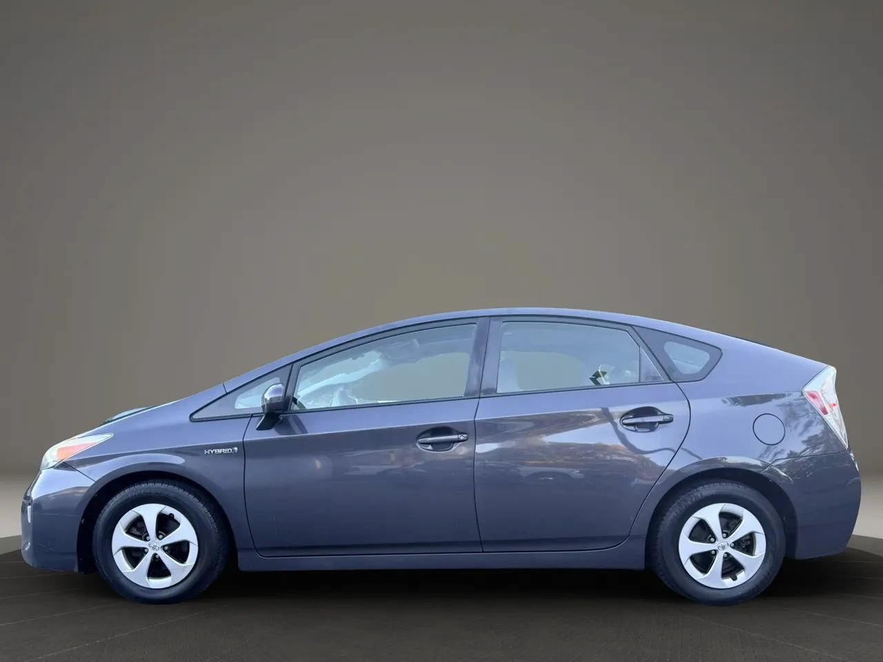 Used 2014 Toyota Prius Three w/ Solar Roof Package FWD image 8