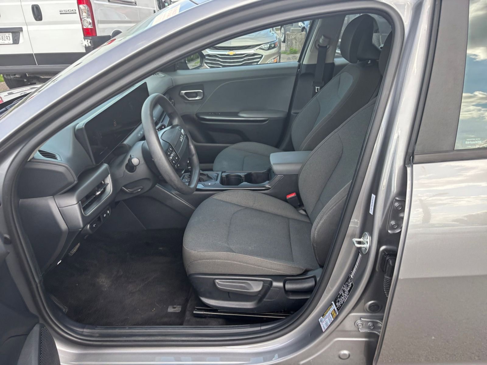 Used 2025 Kia K4 FWD image 27