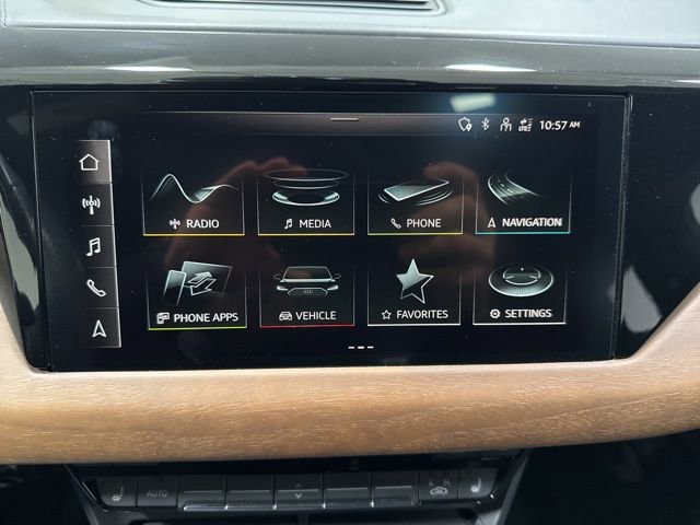 Used 2022 Audi e-tron GT Prestige w/ Prestige Package image 19