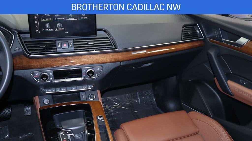 Used 2023 Audi Q5 e Premium Plus w/ Premium Plus Package image 19