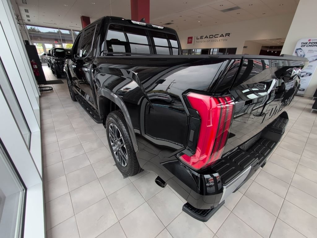 New 2025 Toyota Tundra Limited image 2