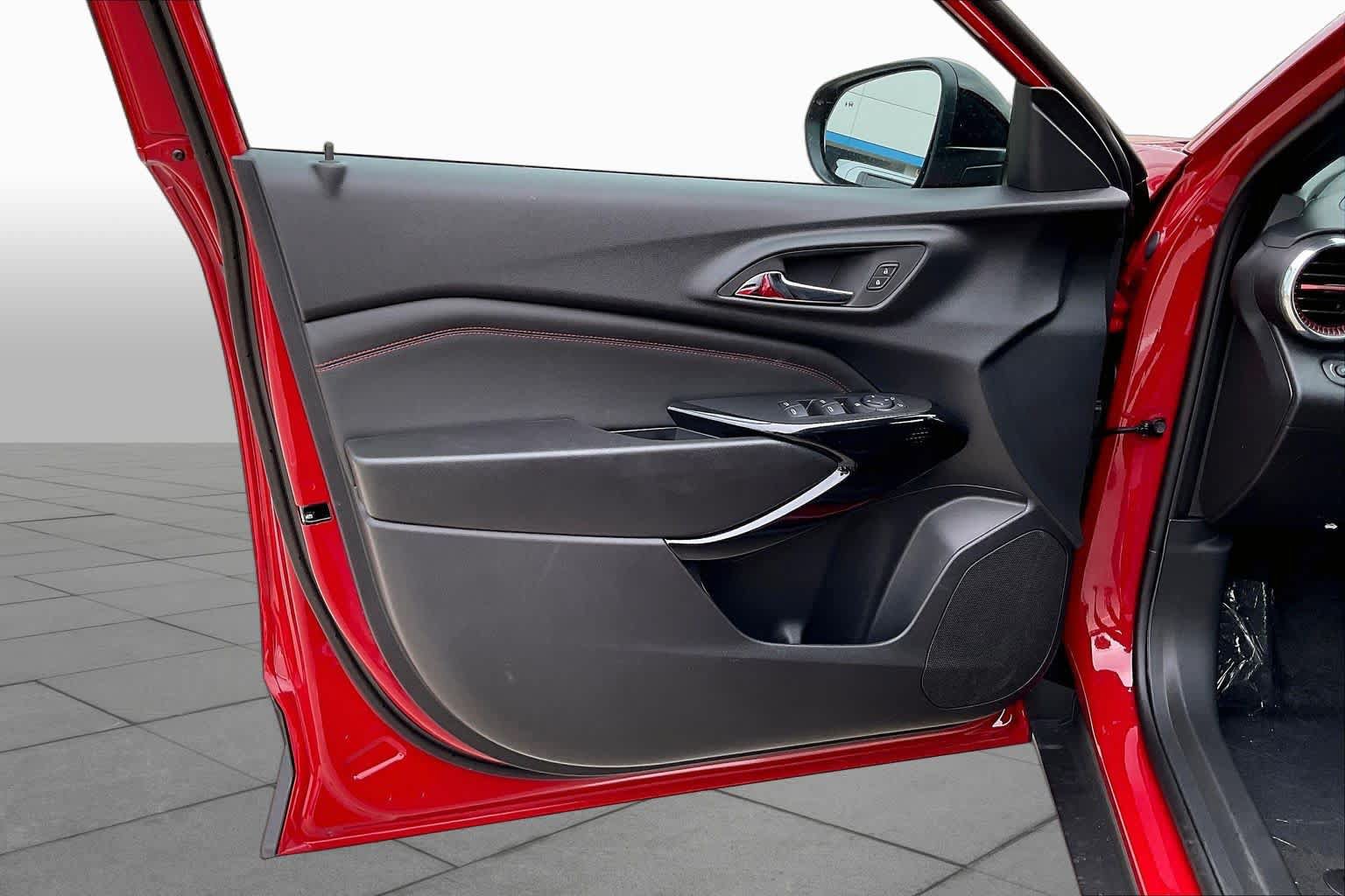 New 2026 Chevrolet Trax RS w/ Driver Confidence Package FWD image 11