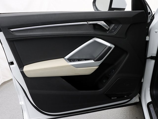 Used 2022 Audi Q3 2.0T Premium Plus w/ Premium Plus Package image 24