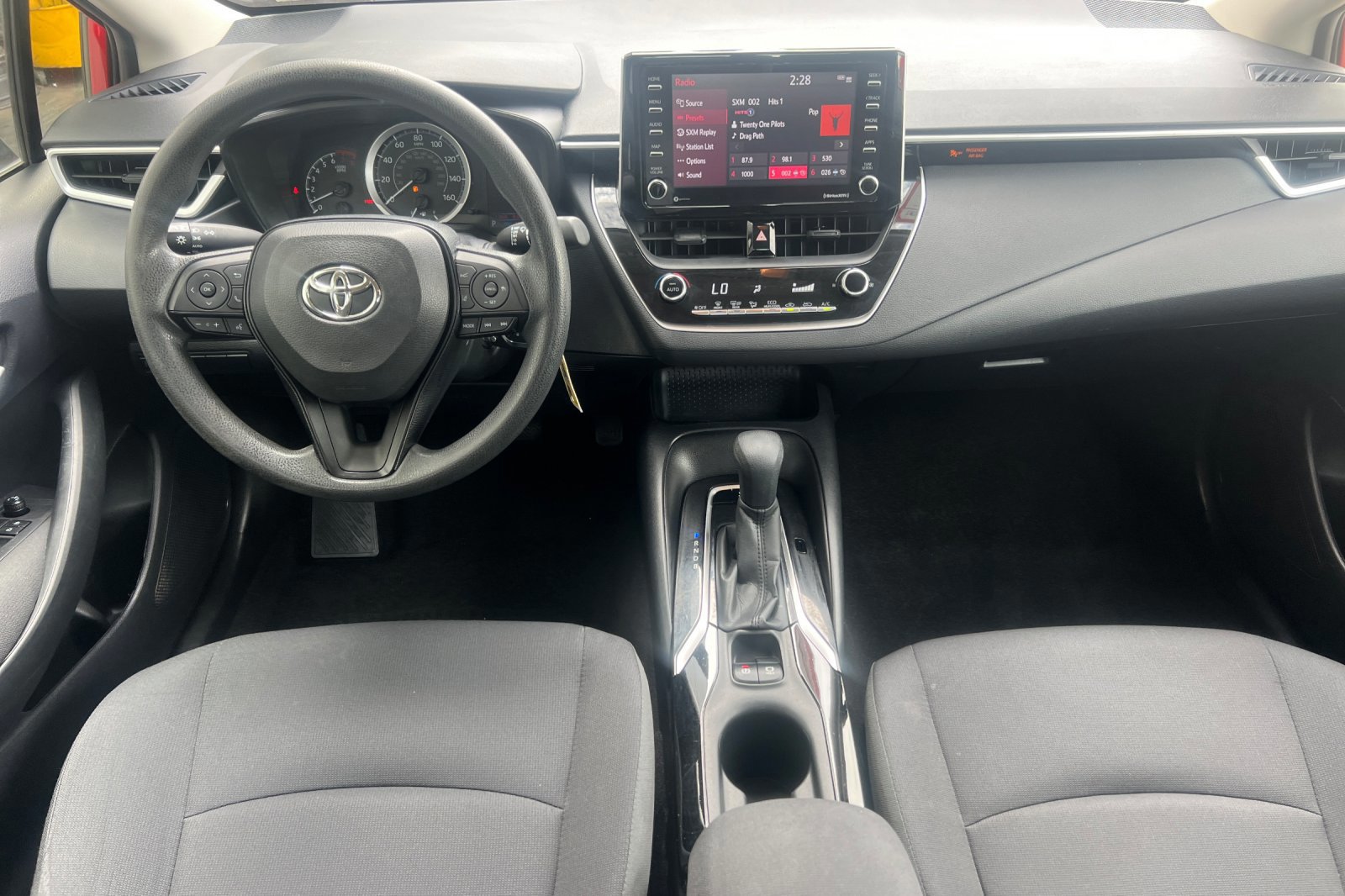 Used 2021 Toyota Corolla LE image 13