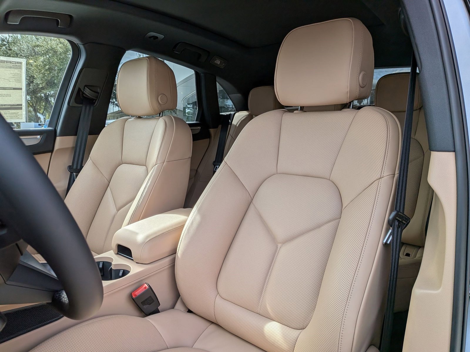 New 2026 Porsche Macan image 5