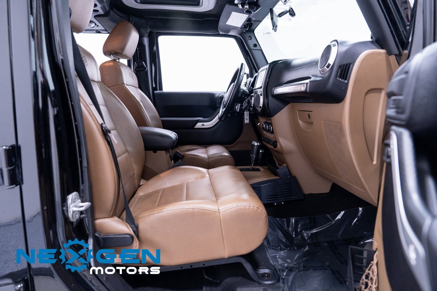 Used 2011 Jeep Wrangler Unlimited Rubicon image 58