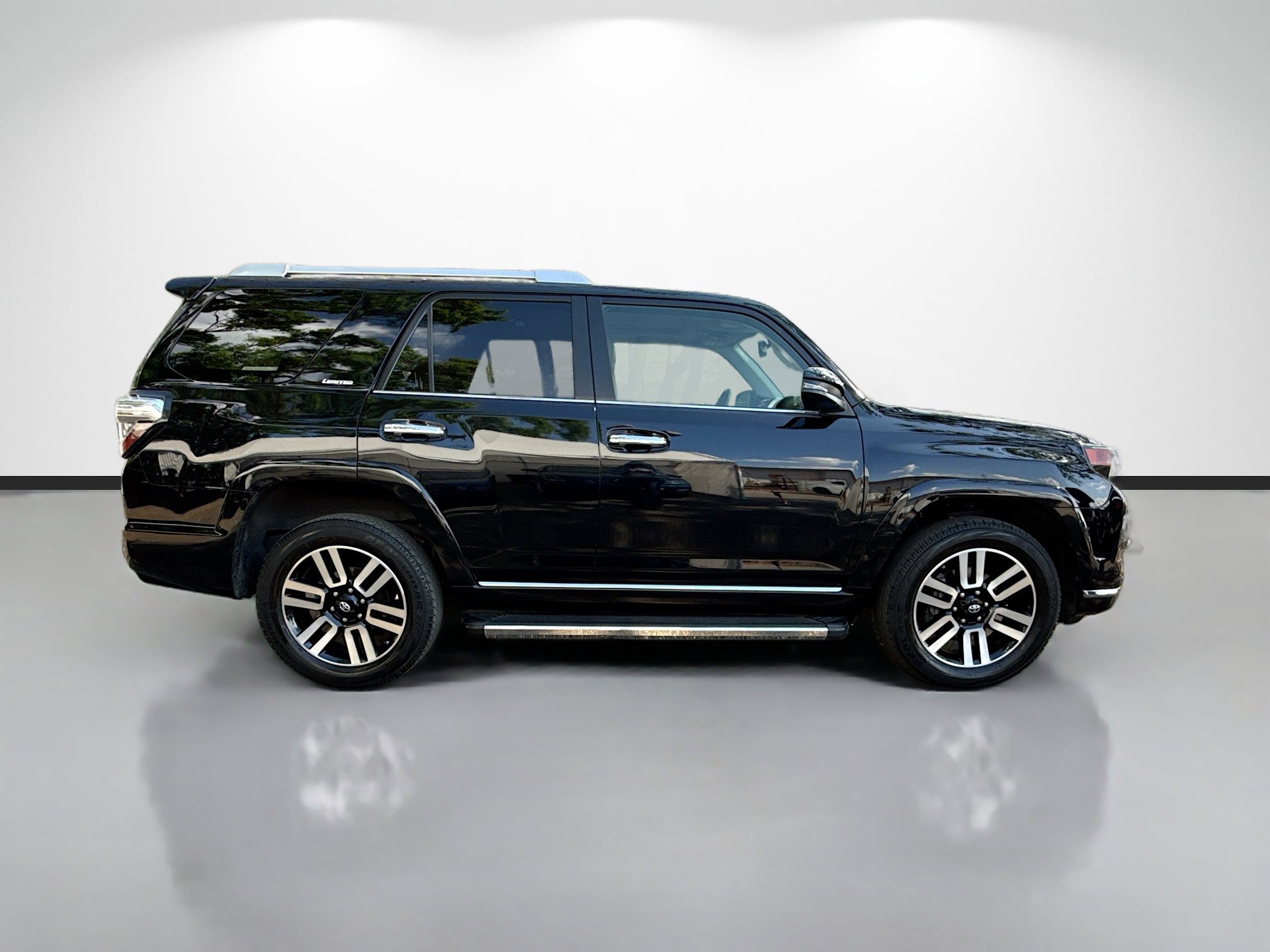 Used 2021 Toyota 4Runner Limited image 2
