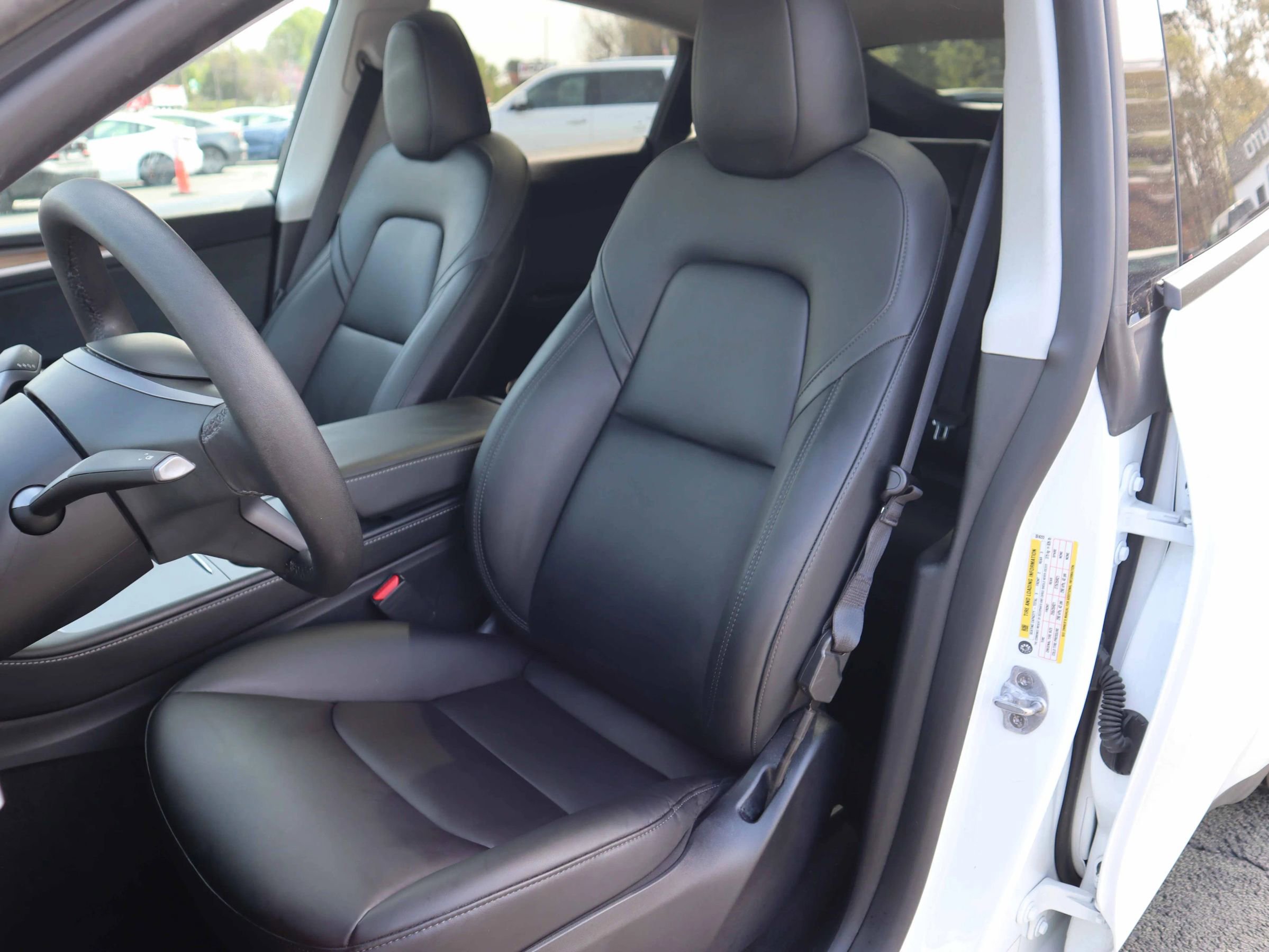 Used 2024 Tesla Model Y Performance image 2