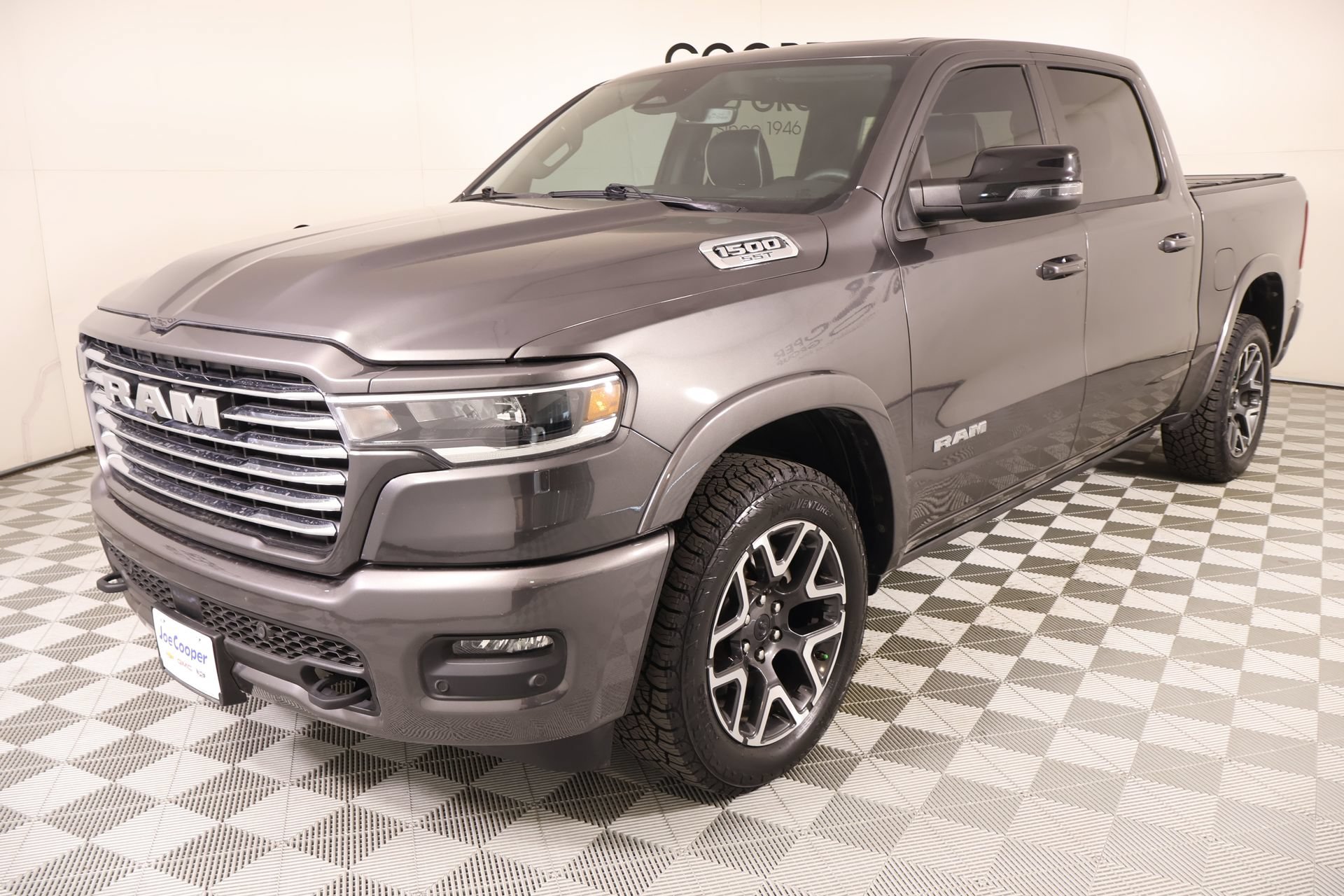 Used 2025 RAM 1500 Laramie w/ Laramie Southwest Edition AWD/4WD image 11
