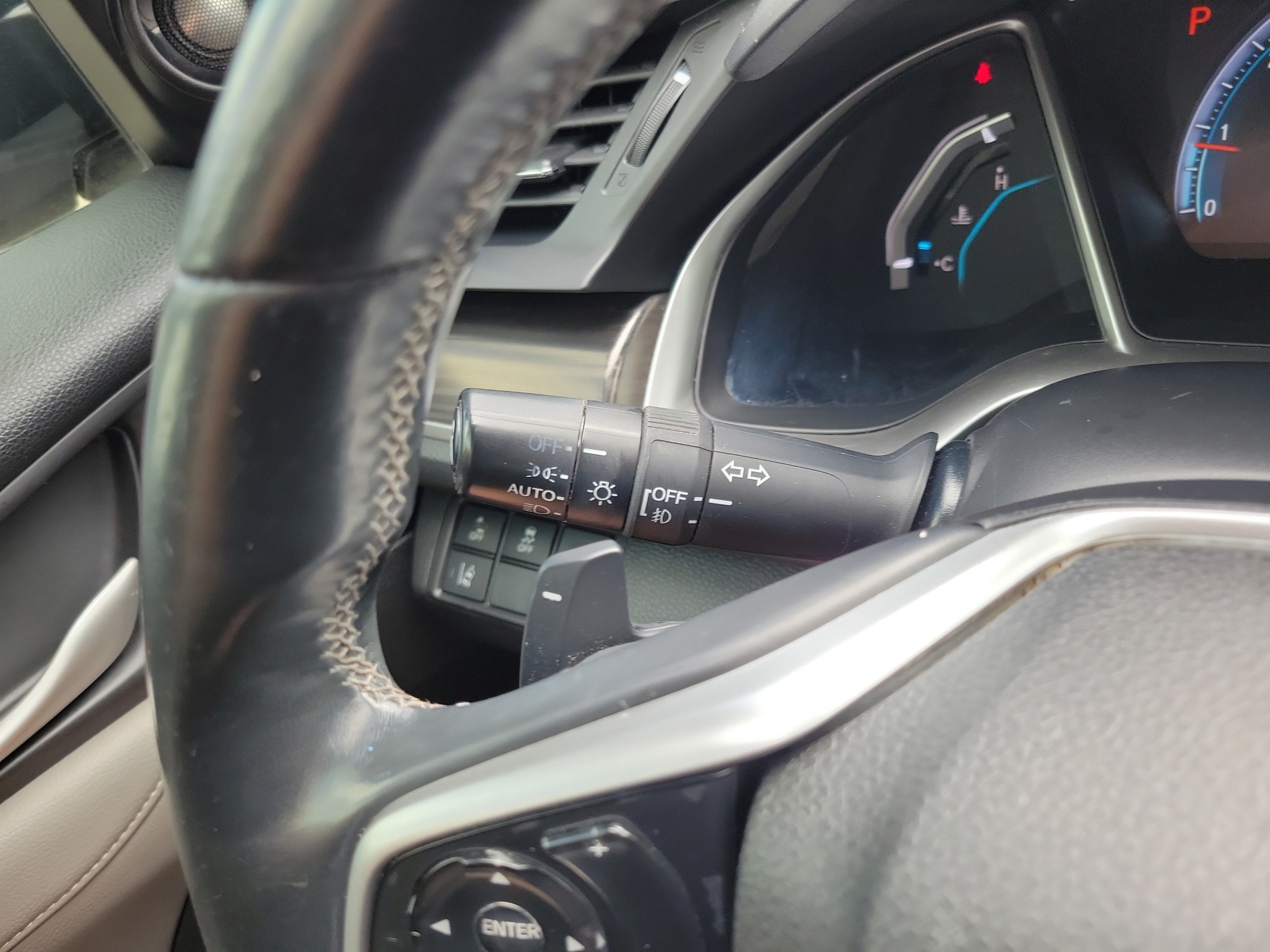 Used 2019 Honda Civic Touring image 21