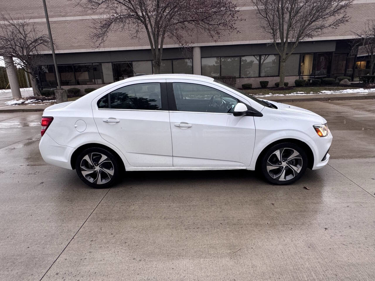 Used 2017 Chevrolet Sonic Premier image 6