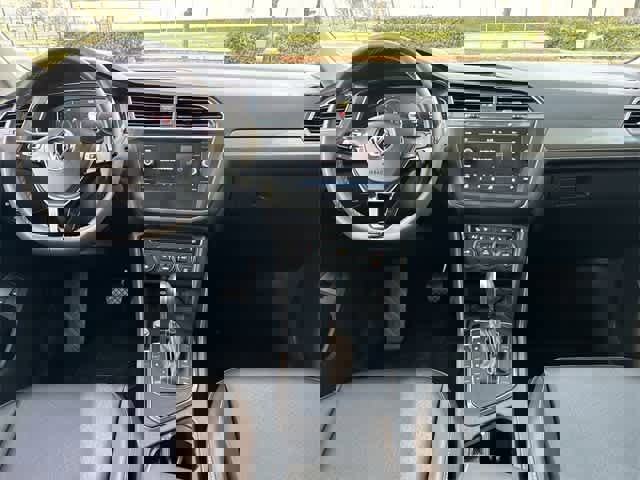 Used 2021 Volkswagen Tiguan SEL w/ 3-Row Tiguan MDO Package image 18