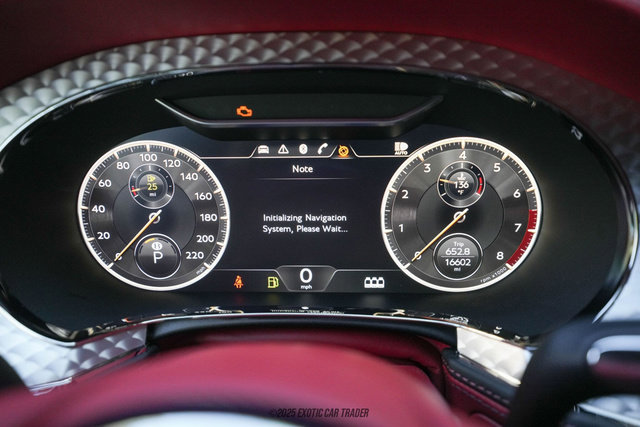 Used 2022 Bentley Flying Spur V8 image 18