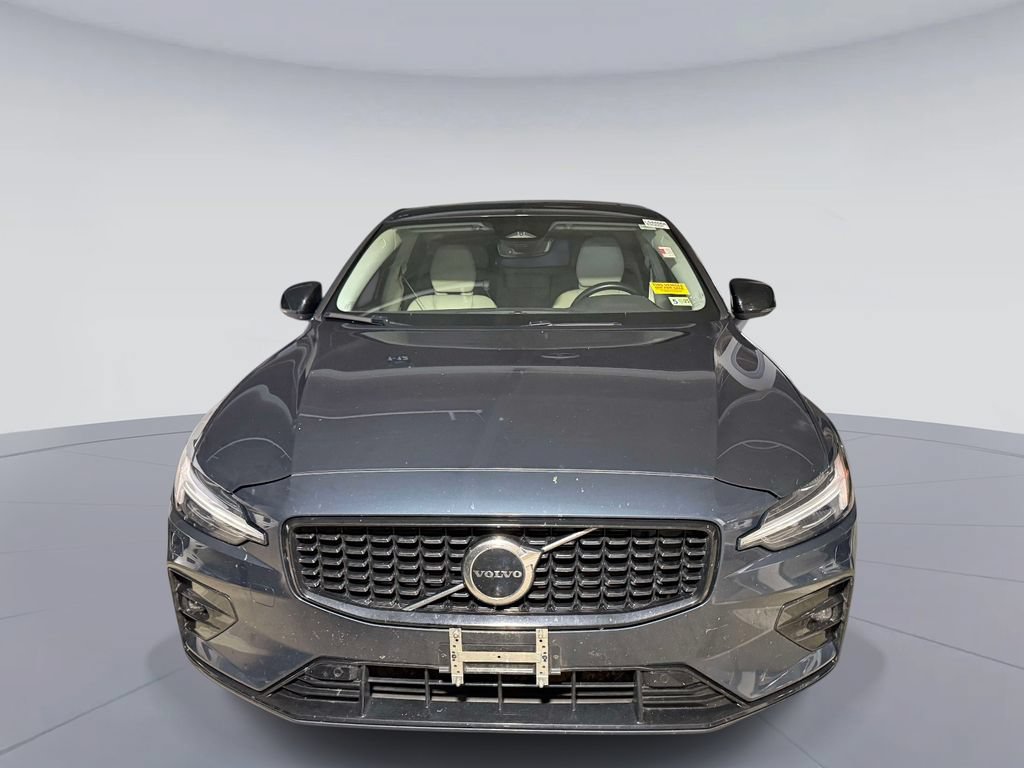 Used 2023 Volvo S60 B5 Plus AWD/4WD image 2